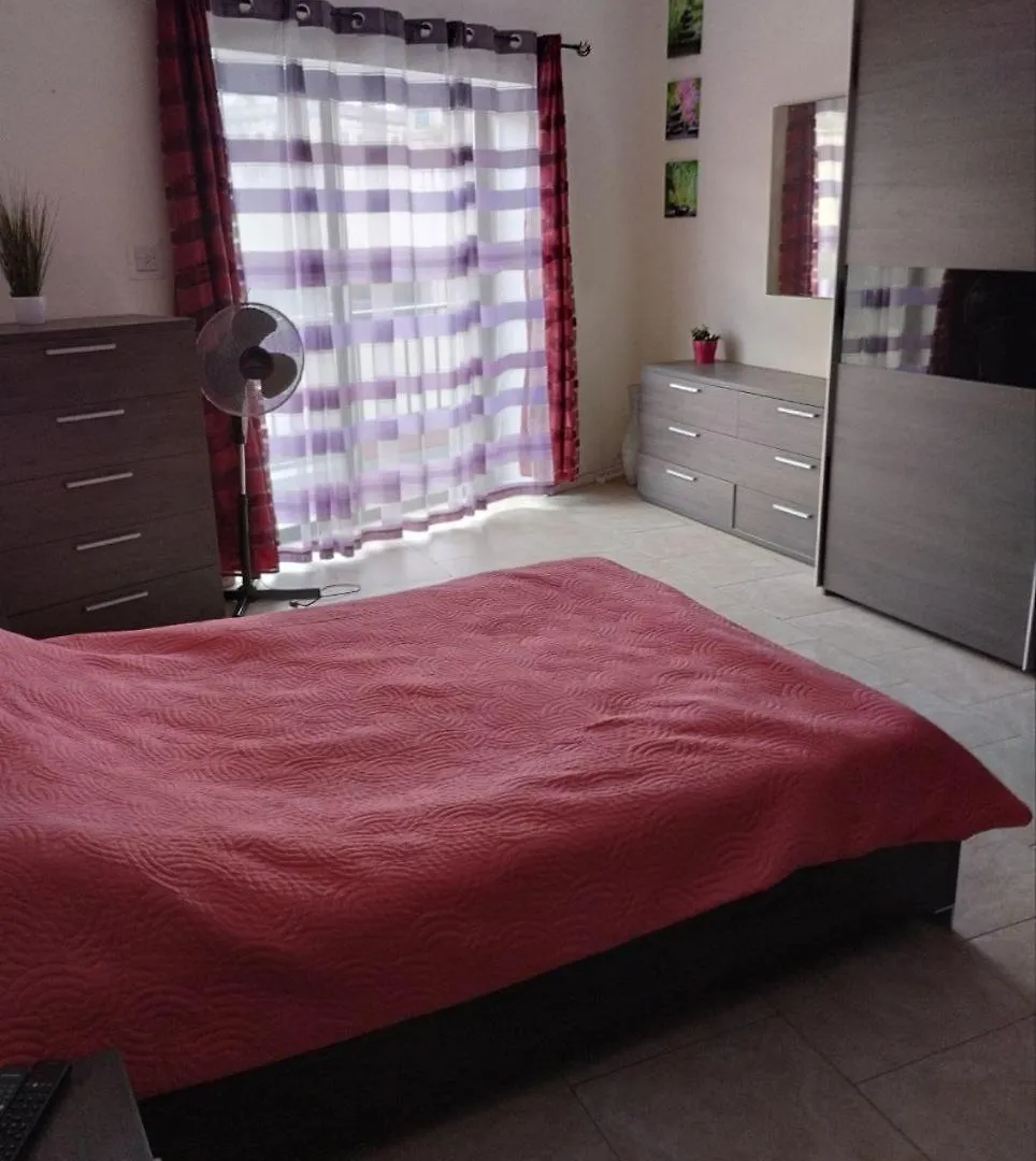 דירות Pietà Inessa'S Flat מלטה